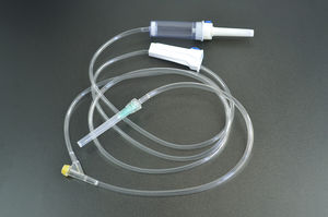 set di infusione intravenoso