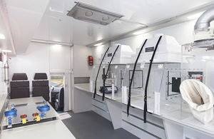 unità mobile ospedaliera da laboratorio
