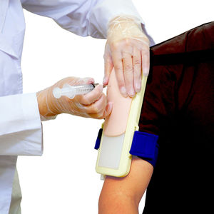 simulatore per iniezioni intramuscolari