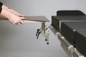supporto per chirurgia della mano 1