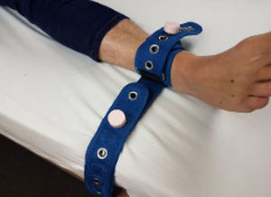 cinghia di fissaggio per letto ospedaliero