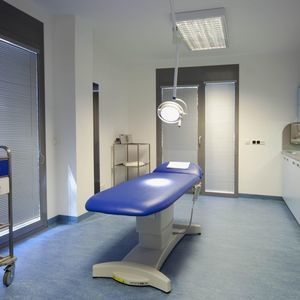 lettino da visita per riabilitazione