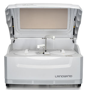 analizzatore biochimico automatizzato 1