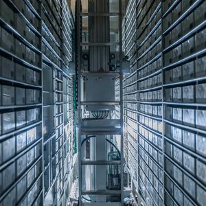 sistema di gestione e stoccaggio per farmaci