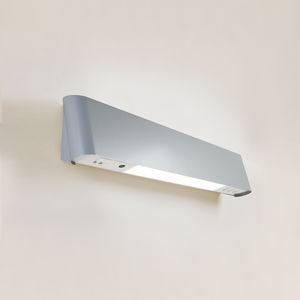 lampada a parete per struttura sanitaria 1