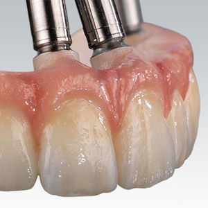 materiale odontoiatrico in zircone