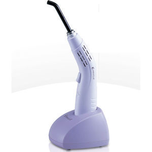 lampada polimerizzante per studio odontoiatrico 1