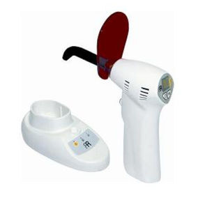 lampada polimerizzante odontoiatrica 1