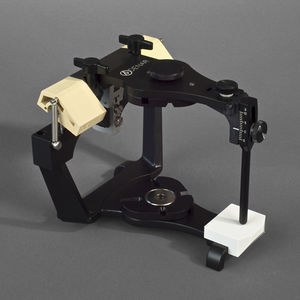 articolatore dentale semiadattabile