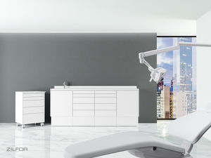armadio per strumenti odontoiatrici