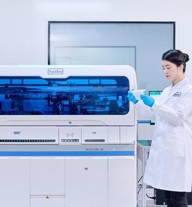 analizzatore immunologico interamente automatizzato 1