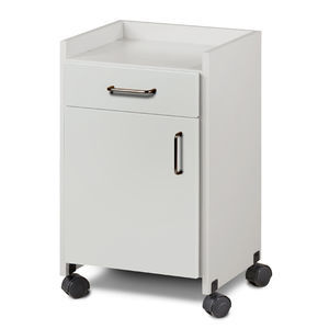 comodino con cassetti 1