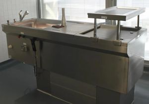 tavolo anatomico da laboratorio 1