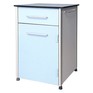 comodino a scomparti