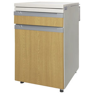 comodino a scomparti