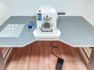 tavolo di procedura da laboratorio