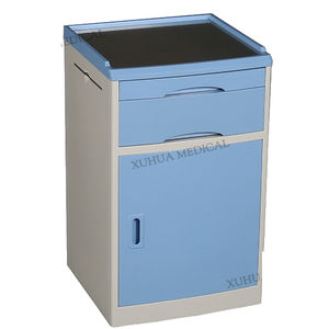 comodino con cassetti 1