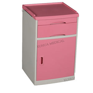 comodino con cassetti 1