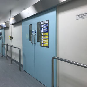 porta per sala operatoria