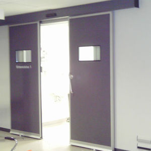 porta da laboratorio