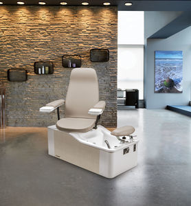 postazione per pedicure con pedicure spa 1