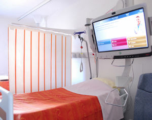 paravento medicale con supporto murale