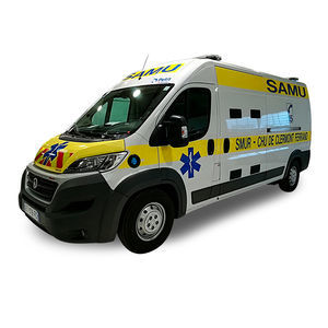 ambulanza per terapia intensiva