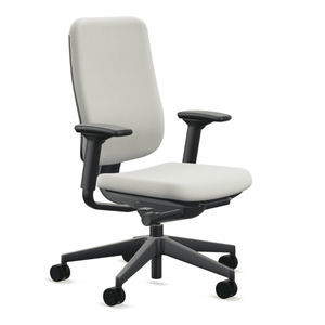 sedia da ufficio con rotelle 1