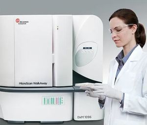 analizzatore automatico di microbiologia MALDI-TOF