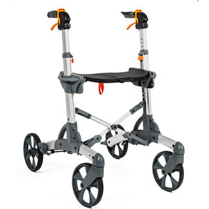 deambulatore rollator a 4 ruote 1