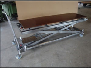 carrello mortuario di stoccaggio