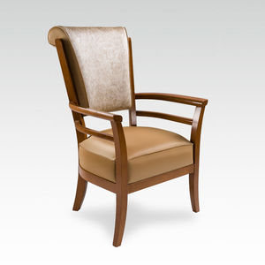 sedia con schienale alto