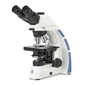 microscopio a sfondo scuro