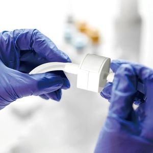connettore per la biofarmacia