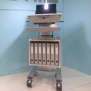 carrello informatico medico