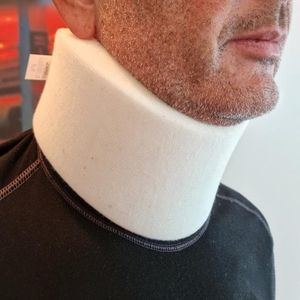 collare cervicale flessibile 1