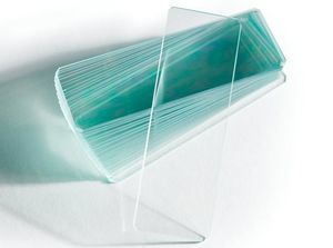 vetrino per microscopio in vetro smerigliato