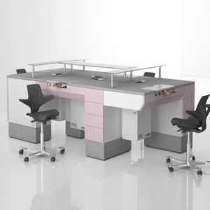 postazione di lavoro per laboratorio odontotecnico con illuminazione 1