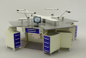 postazione di lavoro per laboratorio odontotecnico con poggiapiedi 1