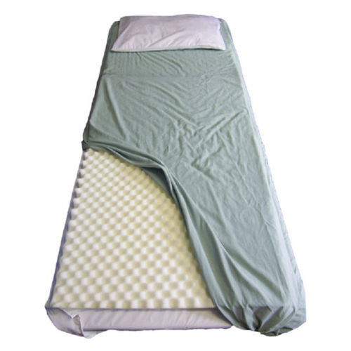 Sovramaterasso per letto ospedaliero - 180 - Pelican Manufacturing - in espanso / con struttura alveolare / antidecubito
