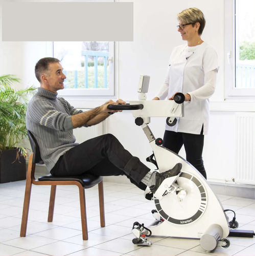 Pedalatore per esercizi braccia e gambe - Kinevia Duo - Kinetec - in posizione seduta