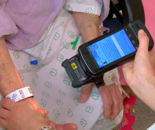 Software di gestione della medicazione - Athos™ Ucri - APD, S.A. - per etichette con codice a barre / point of care / per farmacia