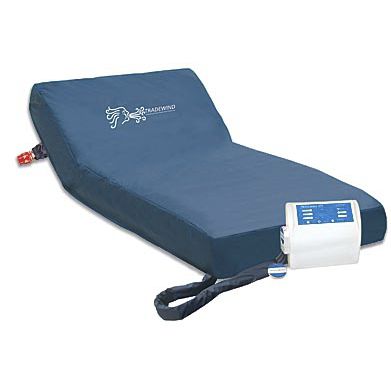 Materasso per letto ospedaliero - Tradewind™ - Blue Chip Medical Product - a pressione alternata / a perdita d'aria ridotta / 90x200 cm