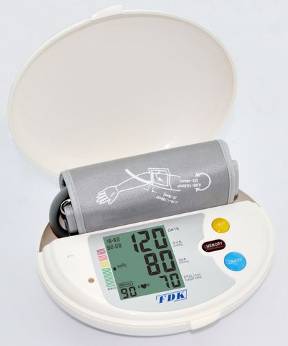 Sfigmomanometro elettronico automatico - FT-C22Y - Fudakang Industrial LLC. - con bracciale adulti / 1x90