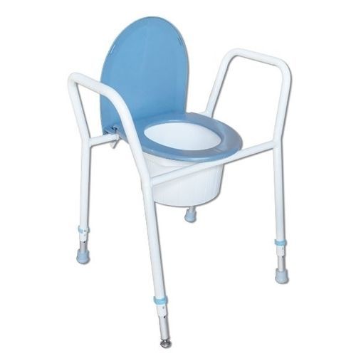 Rialzo per WC con braccioli - VUOKKO - Tukimet Oy - ad altezza regolabile / con coperchio / antiscivolo