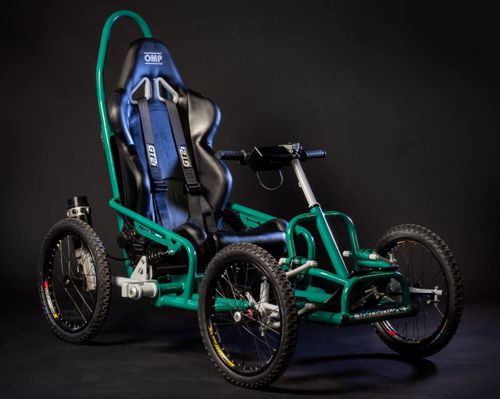 Sedia a rotelle elettrica - Axess e3 - Mont Blanc Mobility - fuoristrada / sportiva / ad altezza regolabile