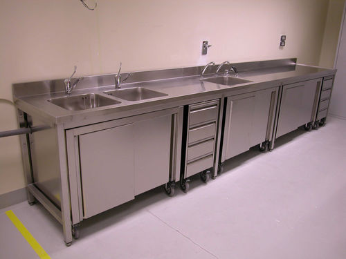Tavolo di procedura da laboratorio - comfit s.r.l - di sterilizzazione / per farmacie / con cassetti
