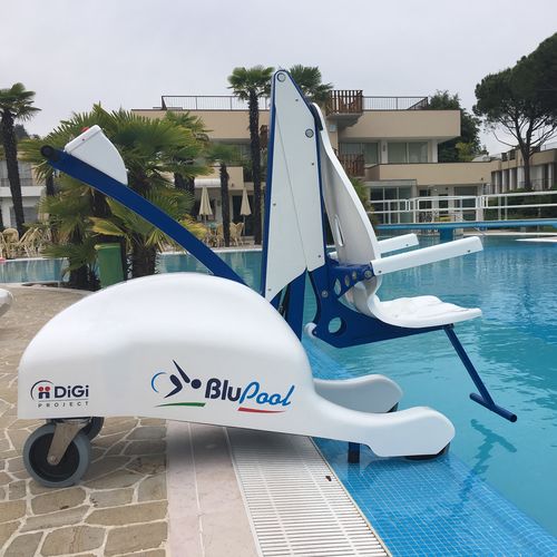 Sollevapersone a batteria - BluPool - DiGi Project - con rotelle / per piscina / elevatrice