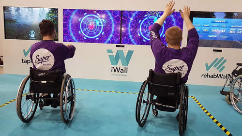Sistema di riabilitazione della mobilità degli arti superiori - iWall®  - CSE Entertainment - equilibrio / della mobilità degli arti / virtuale