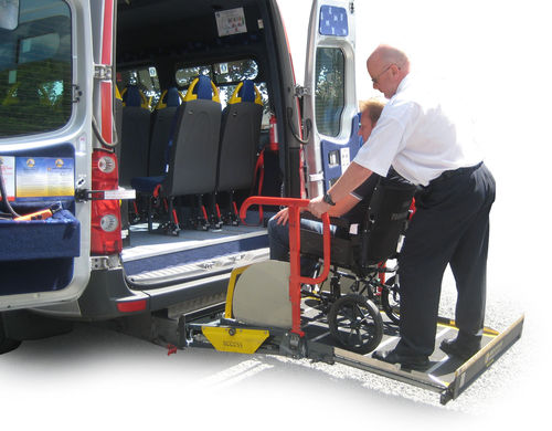 Piattaforma elevatrice per sedia a rotelle - Access™ Mini-bus Cassette  - Mobility Networks - per veicolo